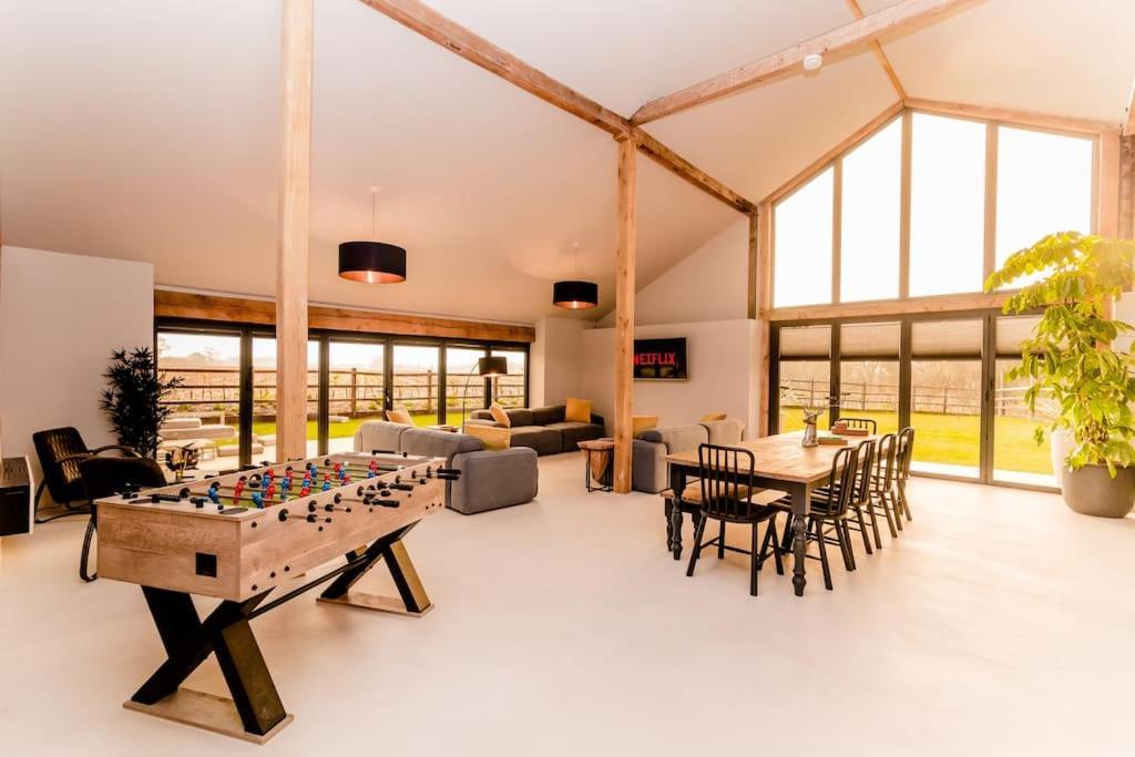 Beautiful Barn Conversion Close To The Broads Dilham Exterior foto